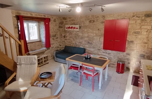 Cassagnes-Begonhes House | Gîte le cros de Céor – Country House with Heated Pool near Céor River