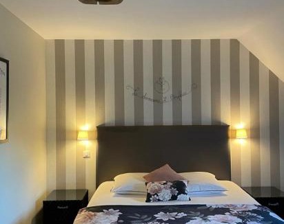 Marmagne Apartment | Gîte Le Domaine d Orphée