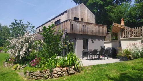 Charmois-devant-Bruyeres Ski Chalet | Gîte Le Charme d'Argent