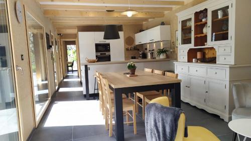 Charmois-devant-Bruyeres Ski Chalet | Gîte Le Charme d'Argent