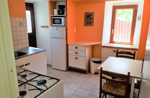 Sainte-Enimie House | Gîte "Le Vignou" in Ste-Enimie: Mountain View, Private Terrace & Wi-Fi