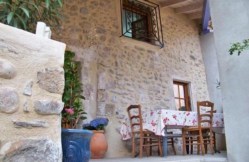 Saint-Fortunat-sur-Eyrieux House | Gîte Le Galta - Maison entiérement équipée, 2 chambres, Bain à remous, terrasse couverte privative près de la DOLCE VIA