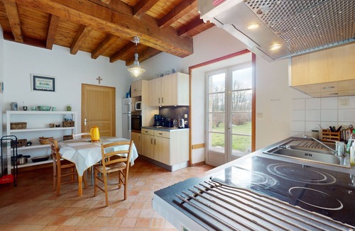 Saint-Julien-des-Landes Ski Chalet | Gîte Les Fragonnettes