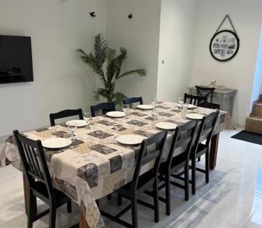 Saint-Ouen-La-Rouerie House | Gîte le Cordonnier