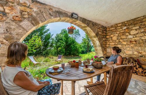 Saint-Pierre-des-Tripiers House | Gîte le peyrou 2/3 personnes à la viale