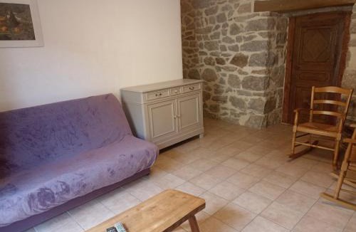 Sainte-Marguerite-Lafigere Apartment | Gîte le Petit Riou