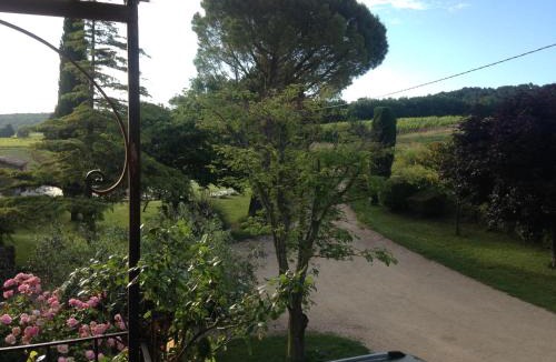 Chantemerle-les-Grignan Apartment | Gîte Le Gré