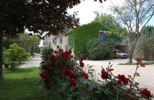 Chantemerle-les-Grignan Apartment | Gîte Le Gré