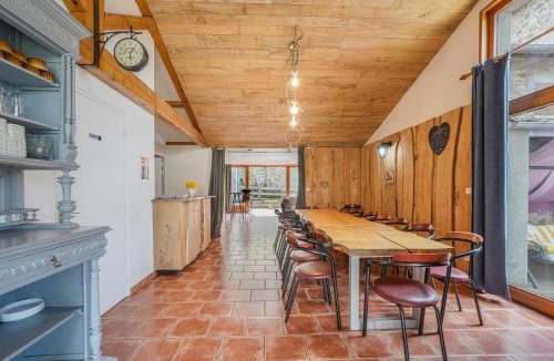 Montfaucon-en-Velay Apartment | Gîte Le Jardin Mirandou