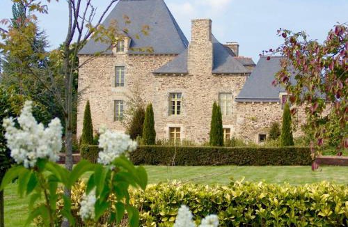 Corseul Apartment | Gîte Le Logis - Manoir le Plessix Madeuc