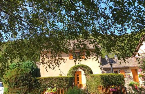 Le Bleymard House | Gîte "Le Mas d'Hillaire" 2/4 personnes à Saint Jean du Bleymard