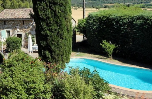Verfeuil House | Gîte Le Mazet with swimming pool, quiet, near Céze Valley and Uzès