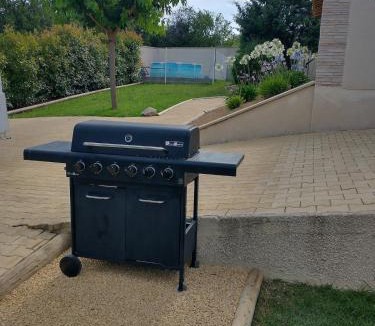 Saint-Montan House | gîte le Mistralou