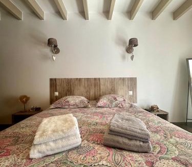 Fougeres-sur-Bievre House | gîte le nid