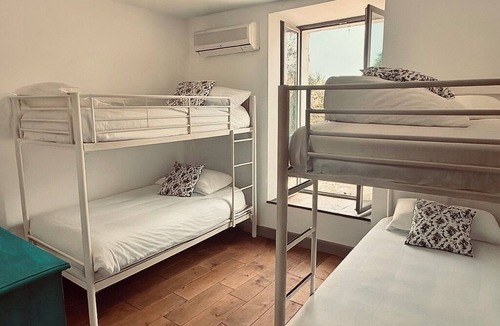 Saint-Romain Bed & Breakfast | Gîte Le Patio Bleu