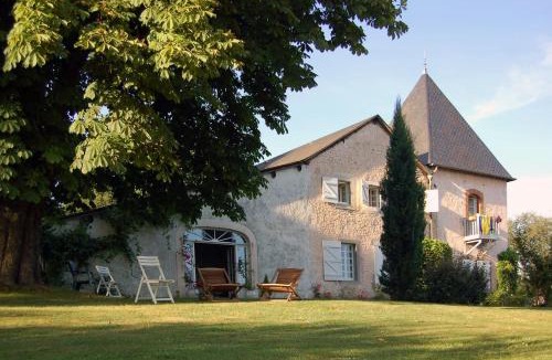 Serres-Castet Apartment | Gîte Le Peyret