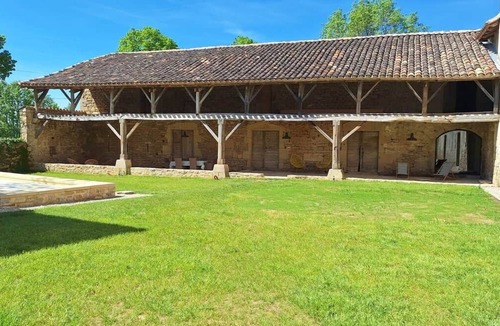 Varen House | Gîte le pigeonnier de la jalberterie