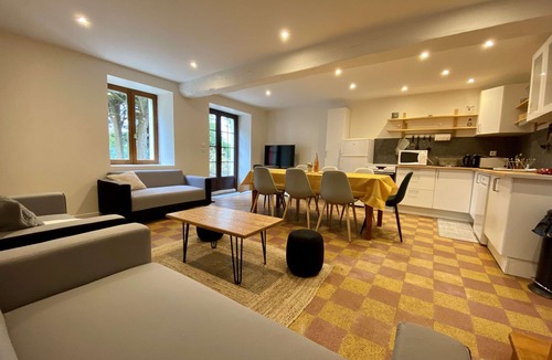 Noyant-Villages House | Gîte Le Plessis/class 3*