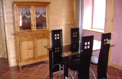 Usson-en-Forez Apartment | Gîte Le Pont du Monet