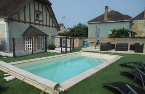 Thesee House | Gîte Le Rabelais