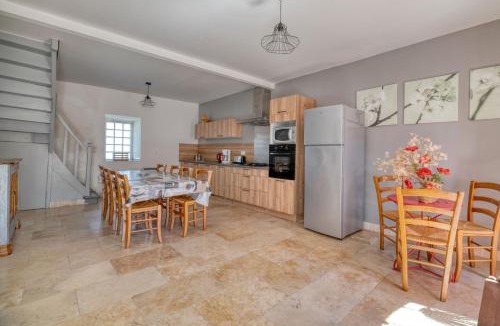 La Cassaigne House | Gîte Le Rosier - Gîte À La Ferme