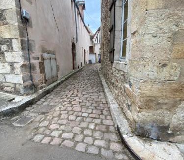 Avallon Apartment | Gîte Le Saint Père
