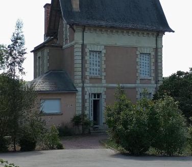 Airvault Bed & Breakfast | gîte Le Sequoia