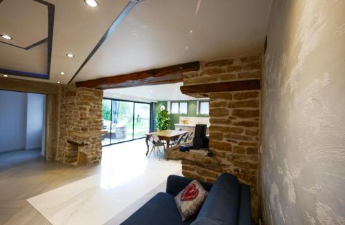 Panossas Apartment | Gîte le Troisième