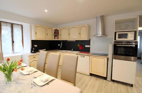 Saint Alban Auriolles Villa | Gîte Le Villa-joie