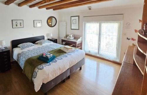 Monthurel House | Gîte Leomie - Maison en pierre au pied des vignes - Monthurel