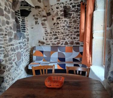 Coublanc House | gîte les 3 coquelicots bis