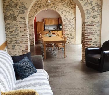 Saint-Andeol-le-Chateau House | Gîte Les Arches