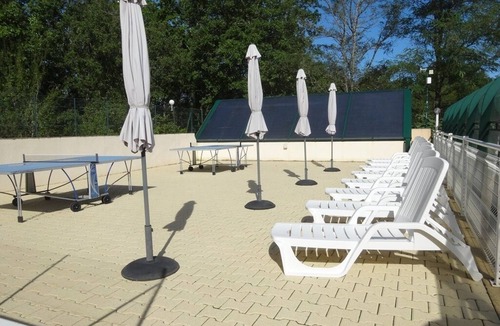 Auriac-du-Perigord Ski Chalet | Gîte les Acacias - lesgitesdeshautsdevialot.fr