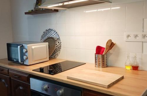 Orcival Apartment | Gîte les Bois - 45 m2