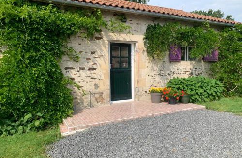 Bussiere-Poitevine House | GÎTE Les Buis