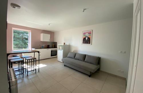 Les Echets Apartment | Gîte Les Cèdres