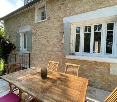 Tourtoirac House | Gîte Les Camélis