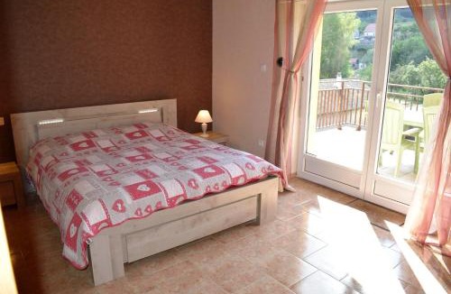 Maisonsgoutte Apartment | Gîte les collines