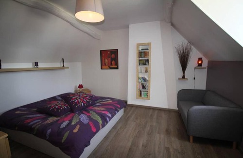 Betz-le-Chateau House | Gîte LES DOUCESHEURES 3 chambres 8pers