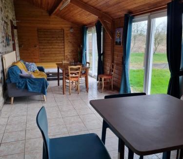 Pre-en-Pail House | Gîte "Les Faucons"