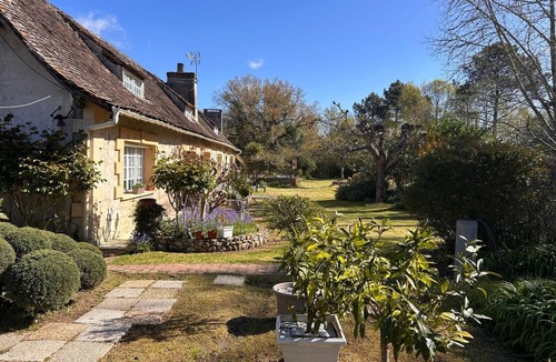 Saint-Geraud-de-Corps House | Gîte Les Cèdres in Dordogne