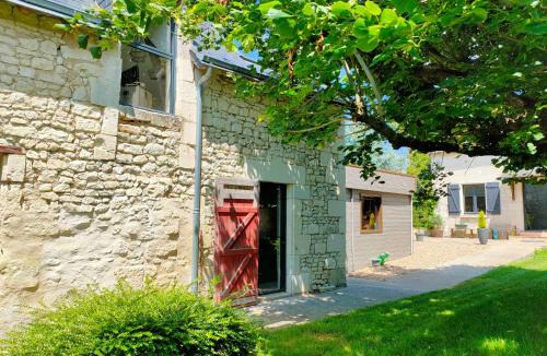 Sainte-Maure-de-Touraine House | Gîte Les Raudières 3 étoiles - Piscine et Spa