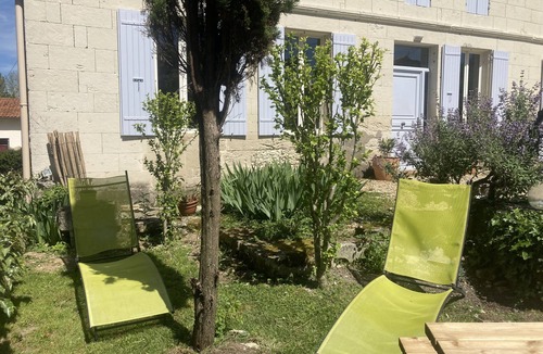 Saint-Dizant-du-Gua Condo | Gîte les ganivelles