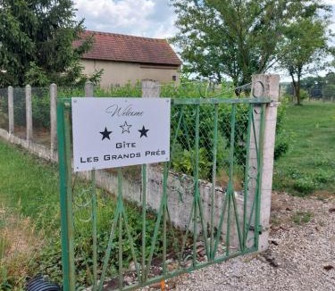 Frontenard House | Gîte Les Grands Prés