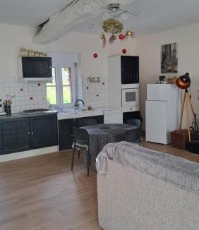 Frossay Apartment | Gîte LES HORTENSIAS 4 étoiles avec piscine
