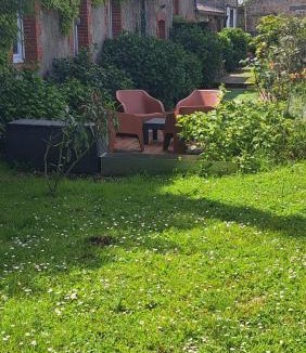 Frossay Apartment | Gîte LES HORTENSIAS 4 étoiles avec piscine