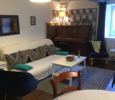 Guillac House | Gîte Les Lutins Bleus