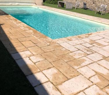 Saint-Didier-en-Velay Bed & Breakfast | gîte Les Marronniers