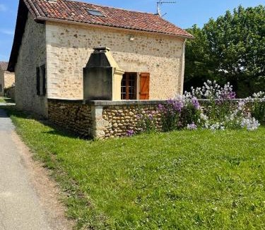 Salon House | Gîte Les Mareillauds - Piscine
