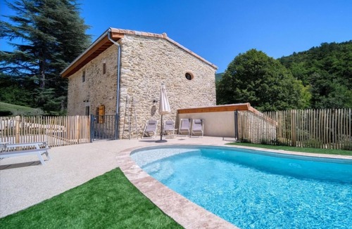 Dieulefit House | Gîte Les Peyrières with swimming pool/pétanque/ping-pong, ideal for families/friends